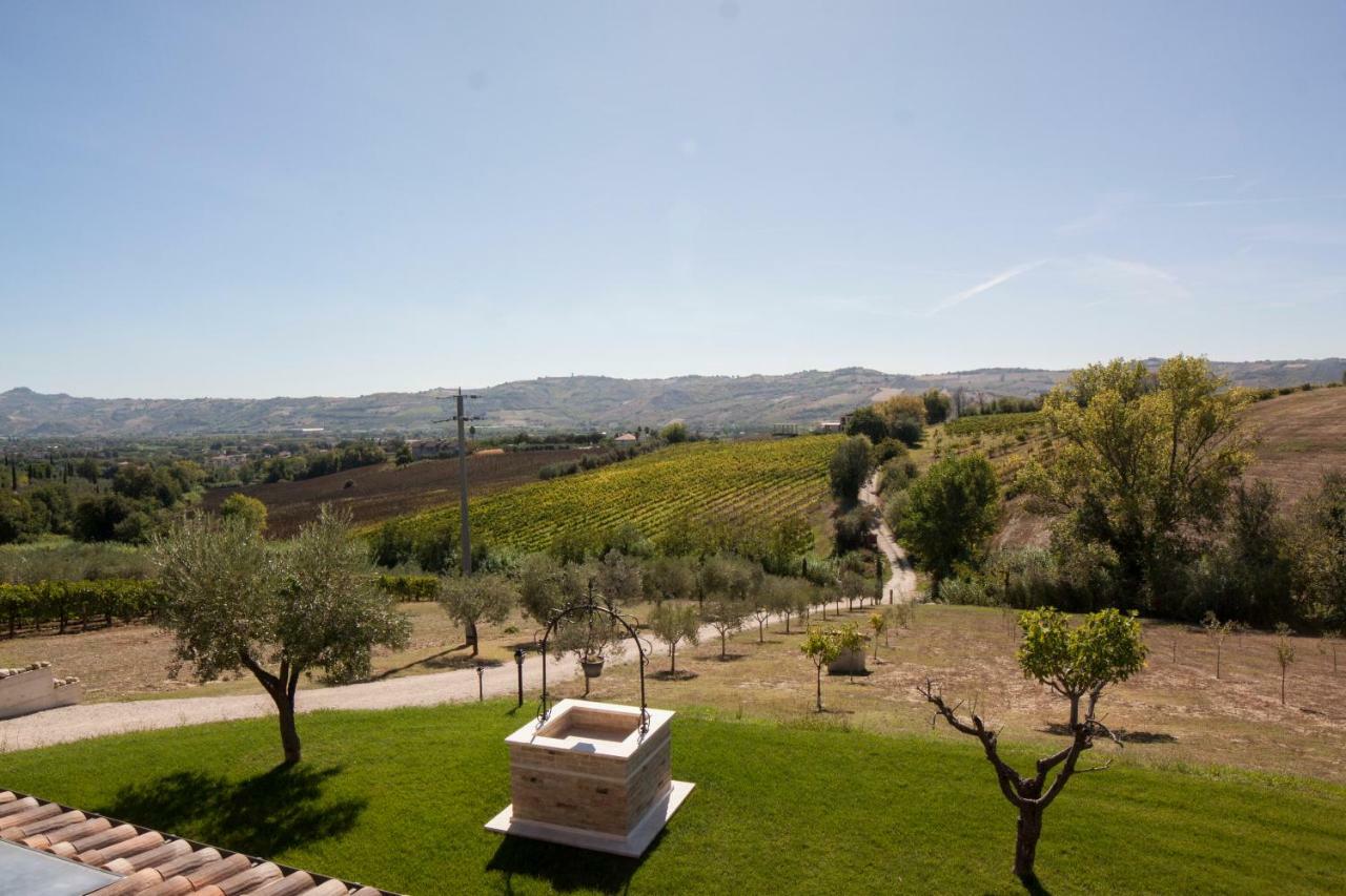B&B L' Antica Fonte Spinetoli Exterior foto