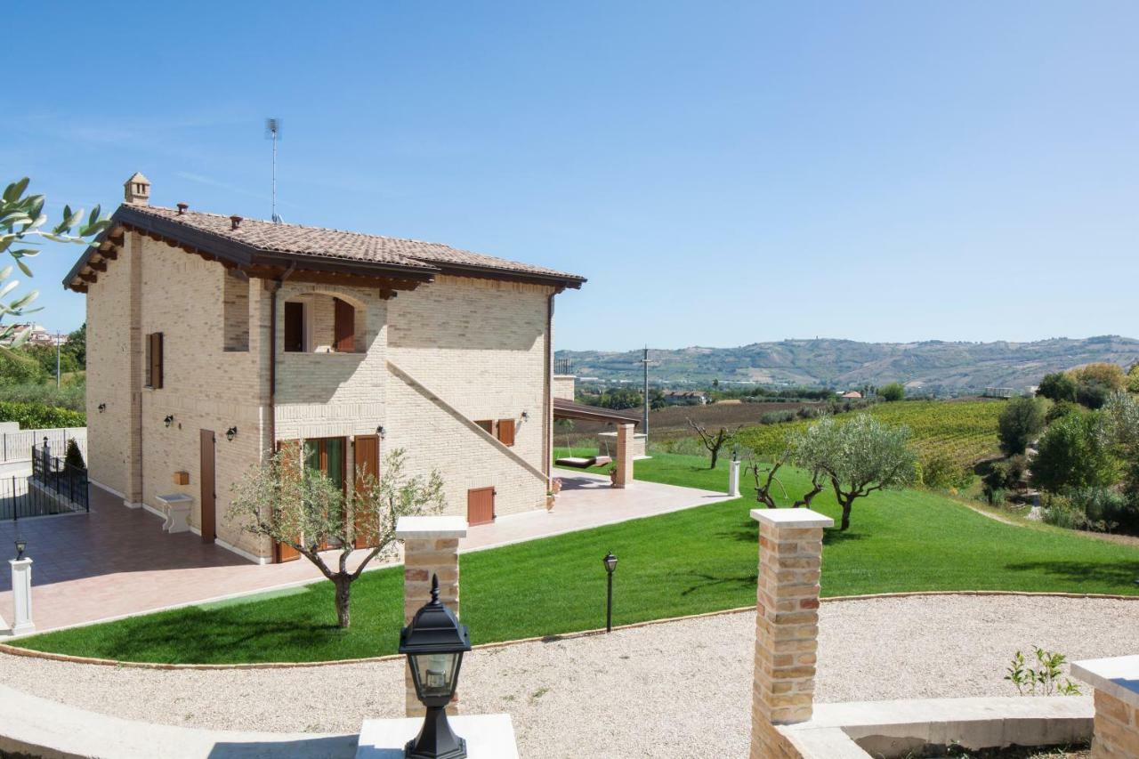 B&B L' Antica Fonte Spinetoli Exterior foto